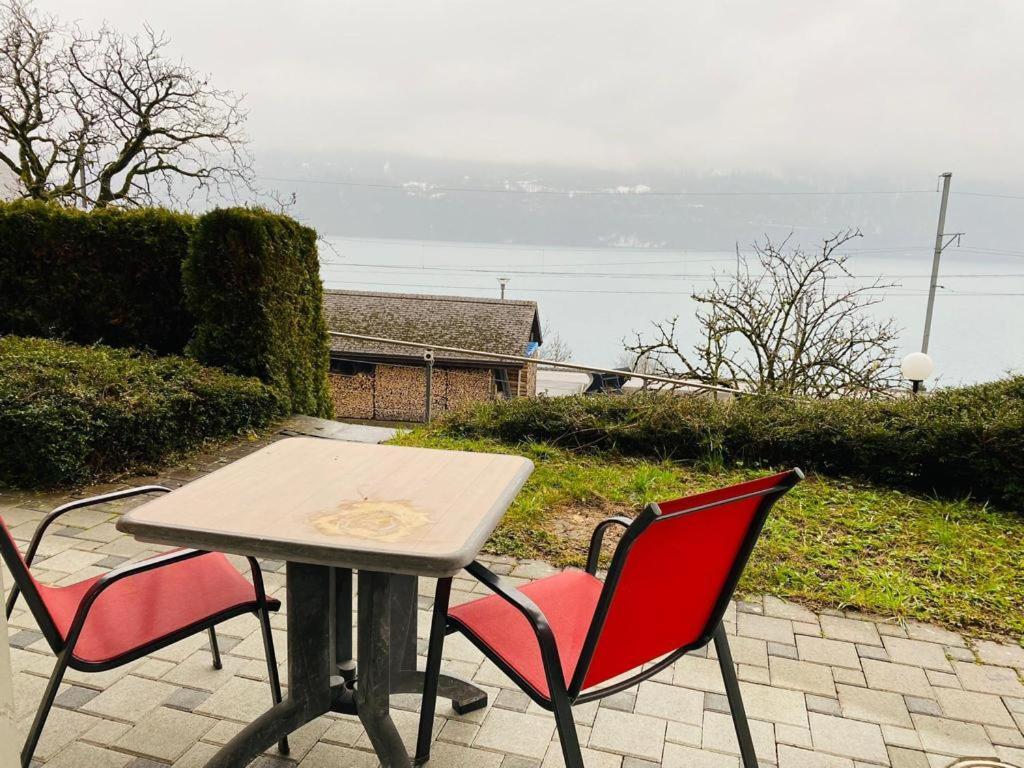 Lake View Residence Niederried bei Interlaken Bagian luar foto