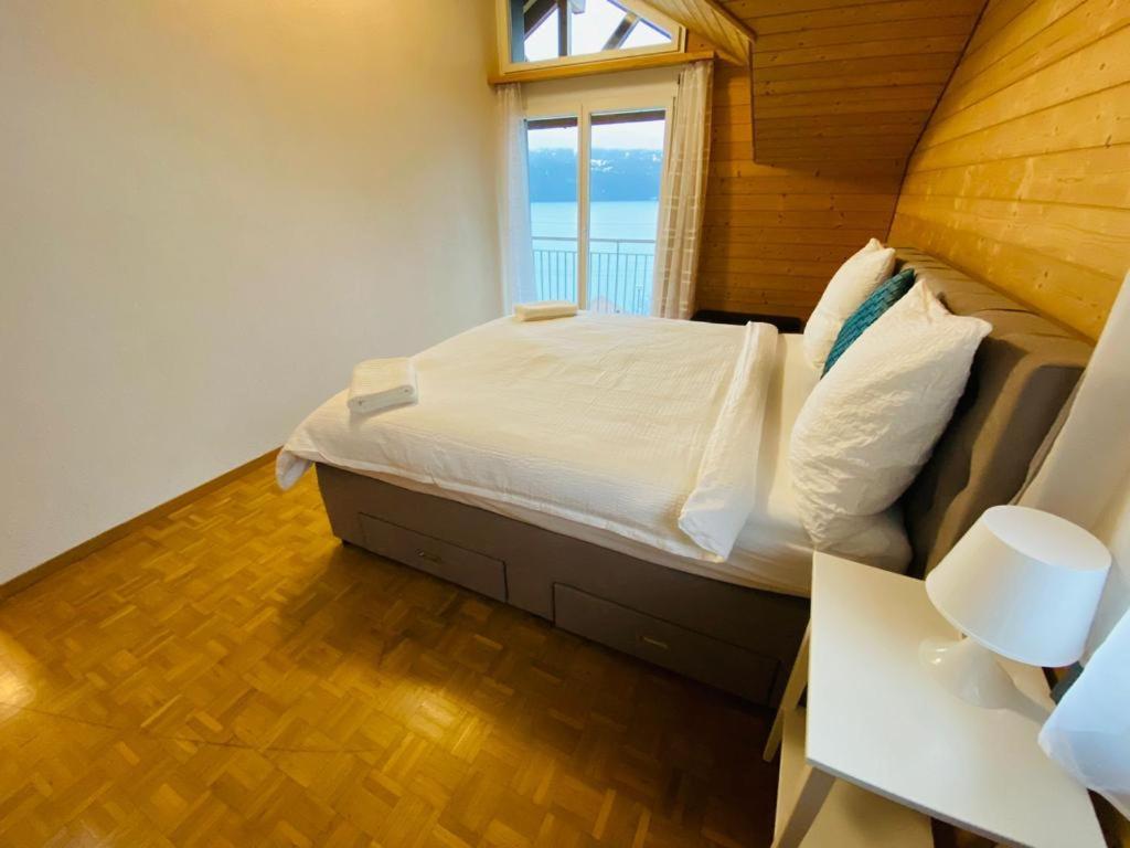 Lake View Residence Niederried bei Interlaken Bagian luar foto
